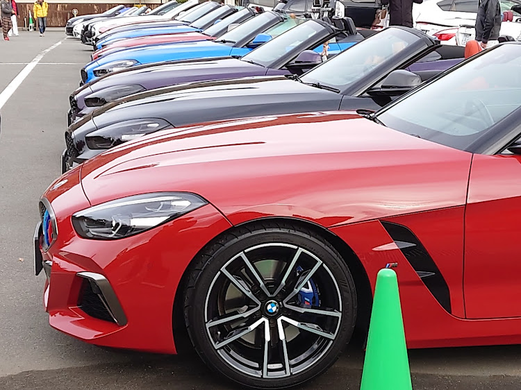 フェアレディZ ロードスターのオープンカー・Ｚ33・ミーティング・コンバーチブル・カブリオレに関するカスタム事例の投稿画像2枚目
