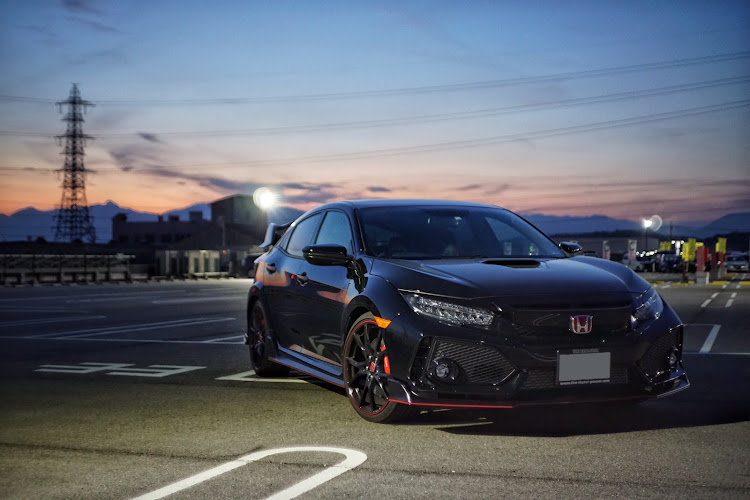 シビックタイプRのFK8に関するカスタム事例の投稿画像1枚目