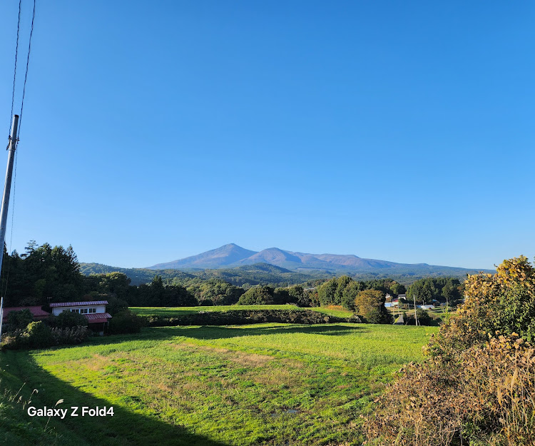ヴォクシーの母成峠グリーンライン・安達太良山・11月もよろしくお願いします・紅葉シーズン・パンダヴォクシーに関するカスタム事例の投稿画像3枚目