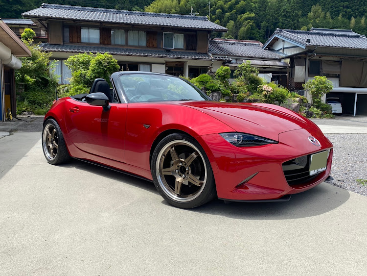 ロードスターのマーチ・ホイール交換・DIY・マーチニスモに関するカスタム事例の投稿画像1枚目