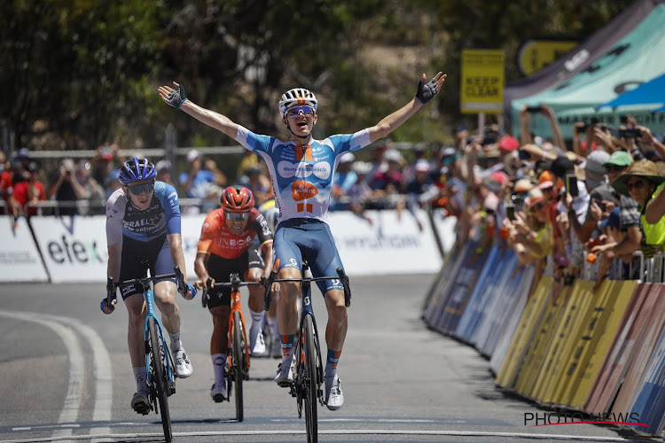 🎥 Britten grijpen de macht in Australië, nieuwe ploegmaat Van Aert doet monden openvallen