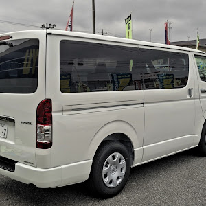 ハイエースバン TRH200V