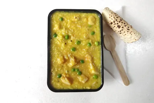 Aloo Matar Ki Khichdi