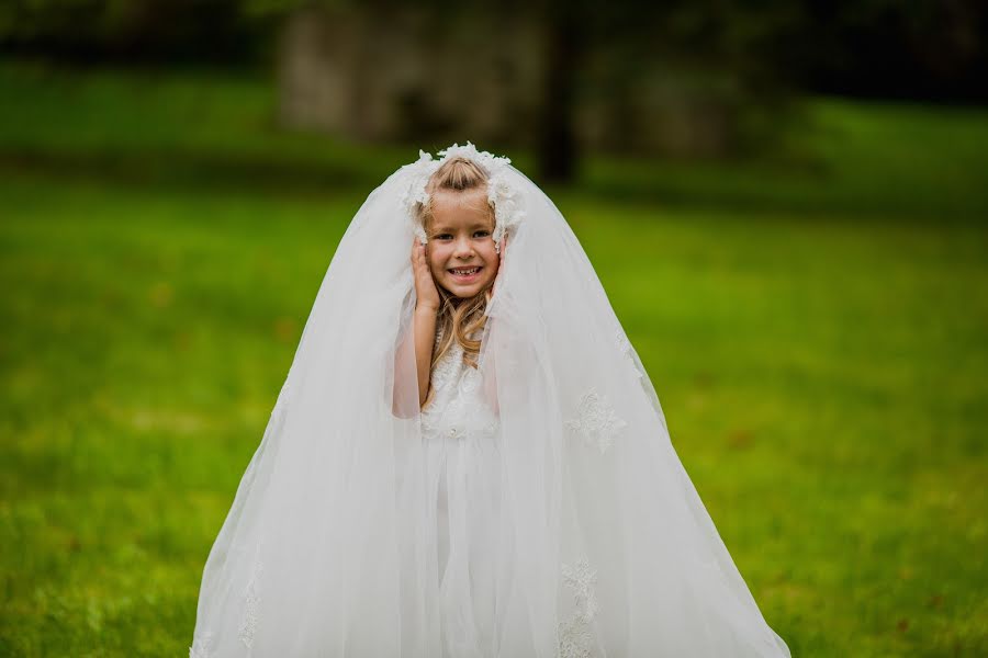 Fotografo di matrimoni Mila Osipova (delfina). Foto del 16 novembre 2018