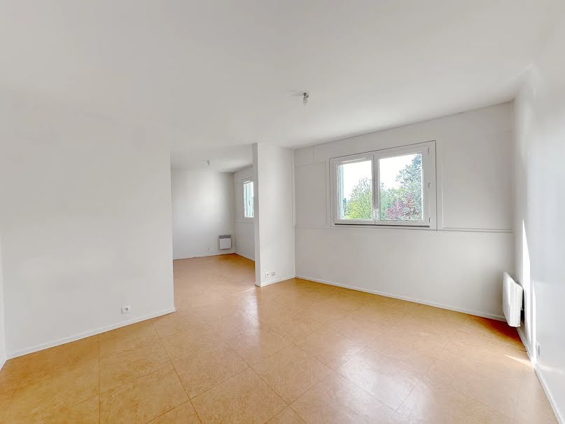 Location  appartement 2 pièces 53.56 m² à Saint-Cloud (92210), 1 050 €