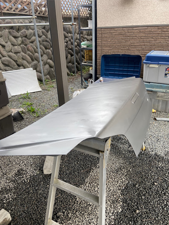 スカイラインのDIY・ER34・スカイラインER34・パテ盛り・塗装に関するカスタム事例の投稿画像3枚目