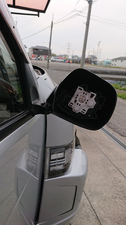 ハイエースバンのDR-Style・ハイドロ・ACCUAIR・緊急事態宣言・カスタムオーディオに関するカスタム事例の投稿画像3枚目