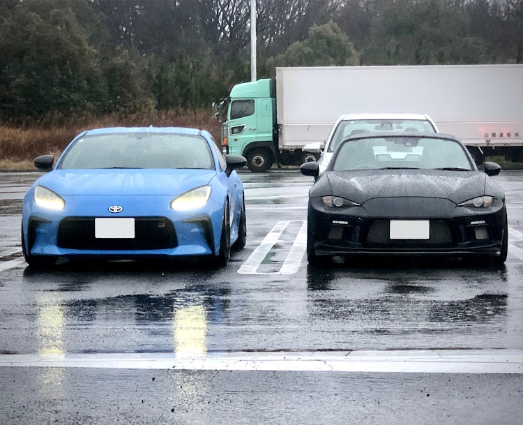 GR86のポリバケツブルー・NDロードスター・懐かしの愛車・ZN6に関するカスタム事例の投稿画像1枚目