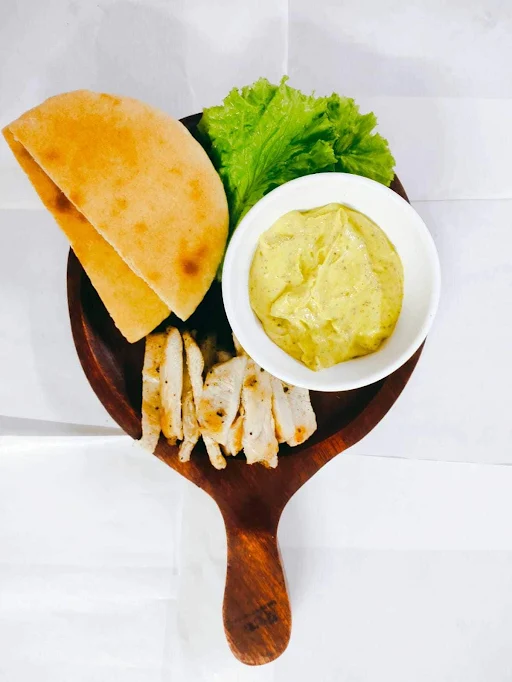 Mustard Mayo Chicken Pita