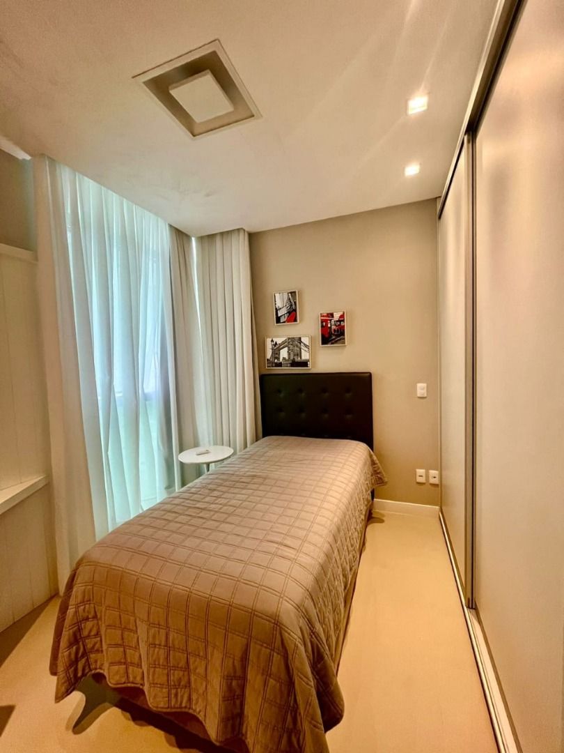 Apartamento no Ed.  Carmel Vista Alta