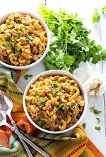 One Pot Cheesy Taco Pasta was pinched from <a href="http://theblondcook.com/2016/08/one-pot-cheesy-taco-pasta/" target="_blank">theblondcook.com.</a>