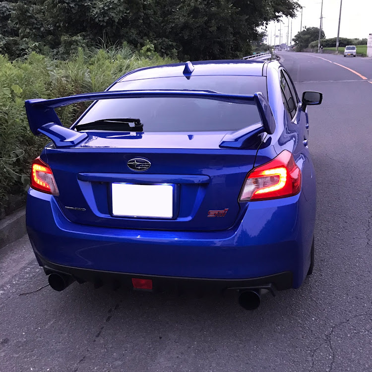 WRX STIのマフラー交換に関するカスタム事例の投稿画像1枚目