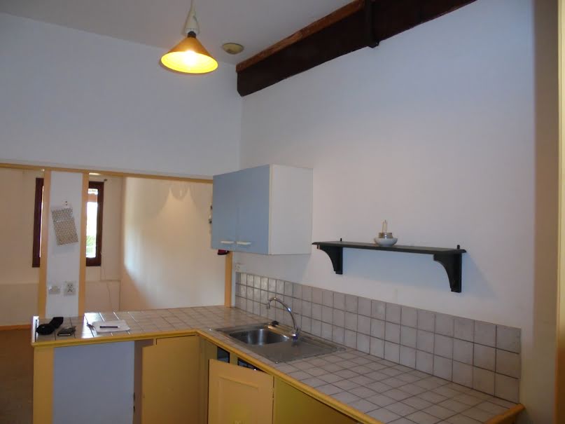 Location  appartement 3 pièces 45 m² à Sainte-Valière (11120), 510 €