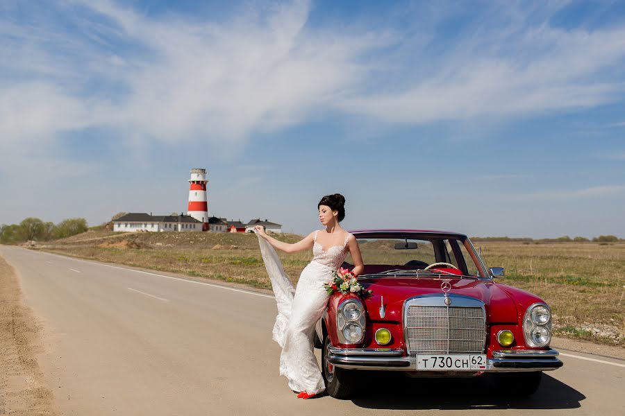 Fotógrafo de casamento Alena Ishina (colnce). Foto de 3 de julho 2017