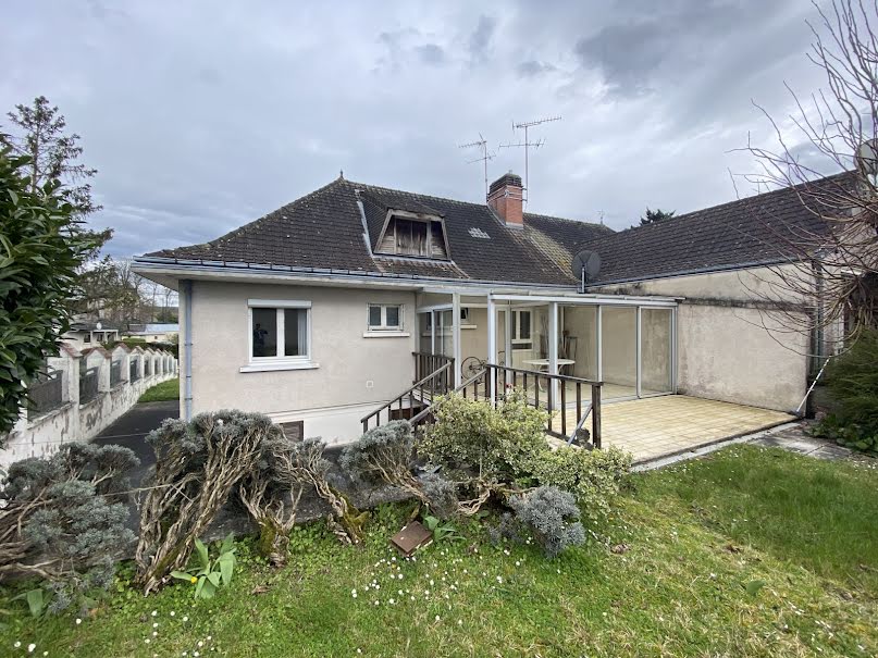 Vente maison 4 pièces 148 m² à Issoudun (36100), 112 900 €