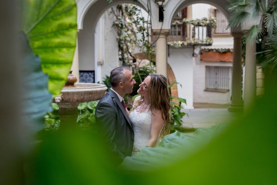 Fotógrafo de casamento Conchita Bequerul (bequerul). Foto de 1 de fevereiro 2018