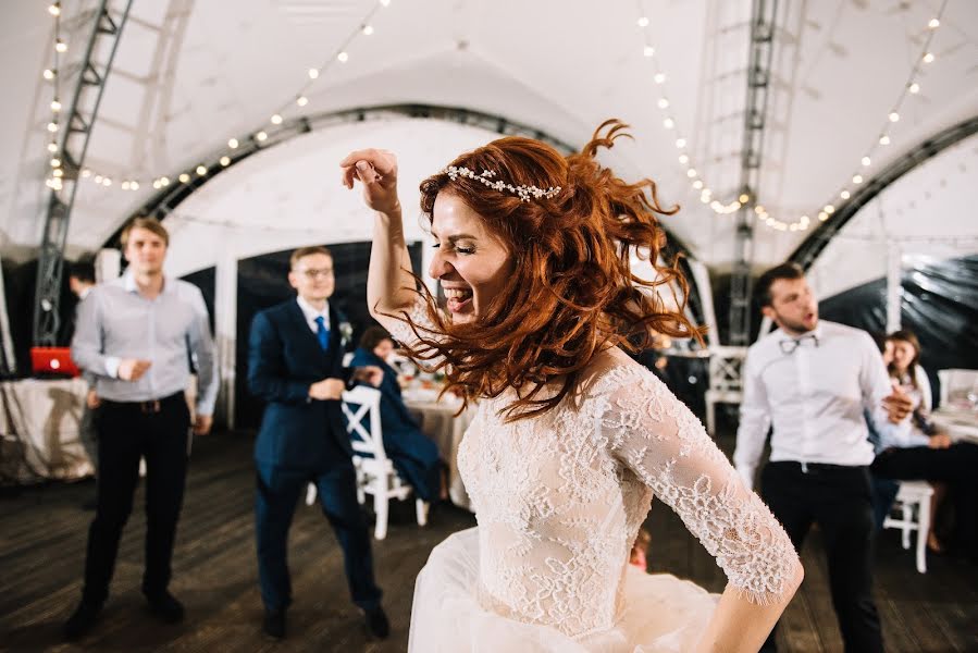 Fotógrafo de casamento Vitaliy Zimarin (vzimarin). Foto de 11 de outubro 2017