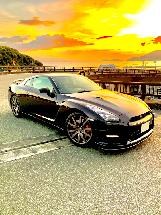 NISSAN GT-RのGTR35・夕陽とコラボに関するカスタム事例の投稿画像1枚目