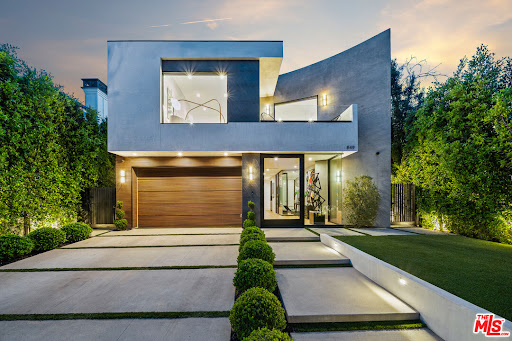 Maison avec piscine et jardin 1