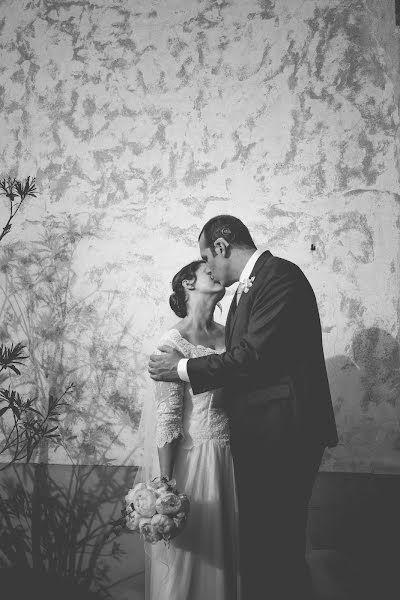 Fotografo di matrimoni Giulia Ferrando (widelovelyeyes). Foto del 20 marzo 2020