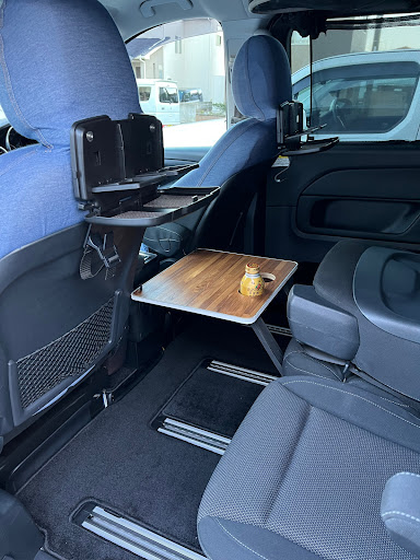 Vクラス W447の後部座席快適化計画 汎用ドリンクホルダー リアテーブル自作 車 中泊仕様 殆どお金かかってないに関するカスタム メンテナンスの投稿画像 車のカスタム情報はcartune