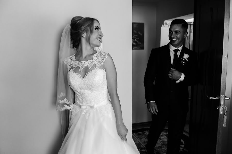 Fotografo di matrimoni Florian Raducu (raducuflorian). Foto del 6 aprile 2018