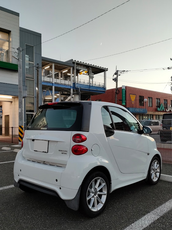 フォーツークーペのスマート・スマート フォーツーエレトリックドライブ・買い物ドライブに関するカスタム事例の投稿画像4枚目
