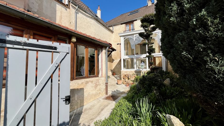 Vente maison 6 pièces 115 m² à Saint-Nom-la-Bretèche (78860), 450 000 €