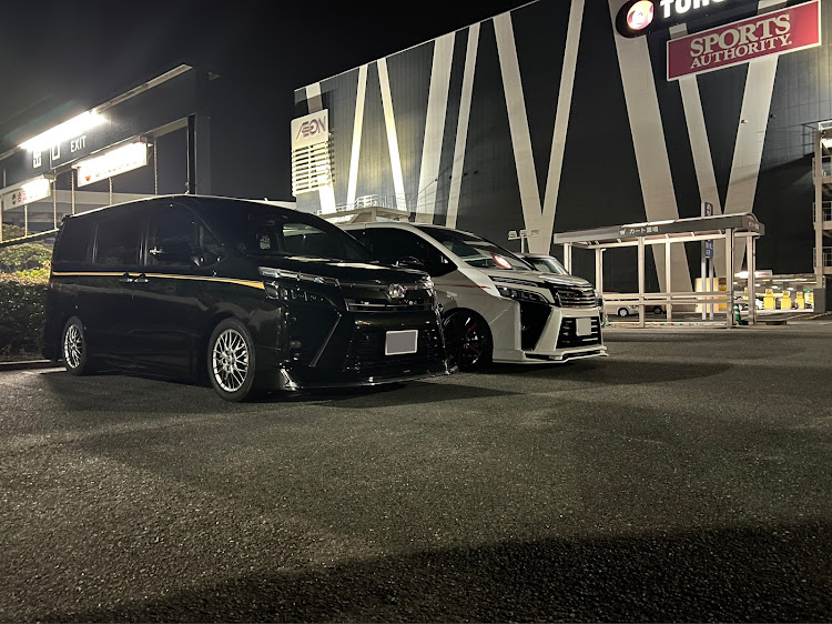 ヴォクシーのチーム我流・チーピン・スパシャン施工に関するカスタム事例の投稿画像2枚目