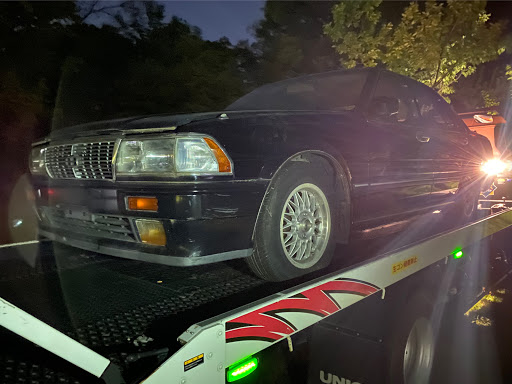 セドリック Py31の放置車両引き上げ フォロワーさんに感謝 旧車 パーツがまだあるから良かった 自宅に不動車 2台に関するカスタム メンテナンスの投稿画像 車のカスタム情報はcartune