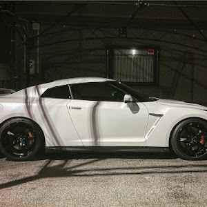 NISSAN GT-R R35