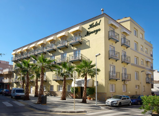 Propriété avec piscine 1