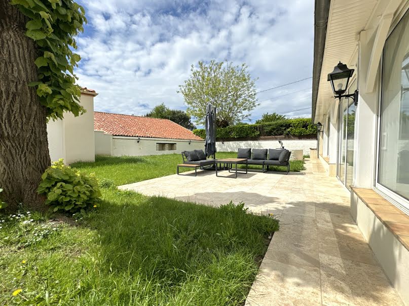 Vente maison 14 pièces 319 m² à Saint-Sylvestre-sur-Lot (47140), 588 000 €