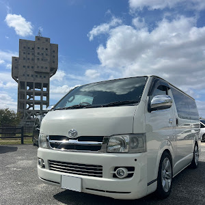 ハイエースバン KDH200V