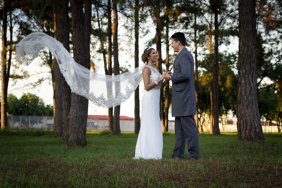 Fotógrafo de casamento Heber Marin (lightpro). Foto de 8 de dezembro 2018