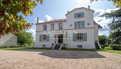 House with pool and terrace 3