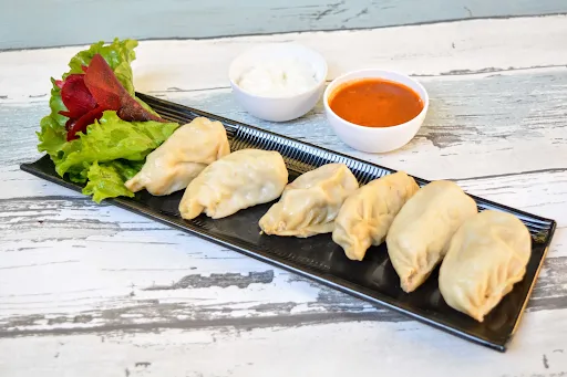 Chicken Steamed Momos [8 Pieces]