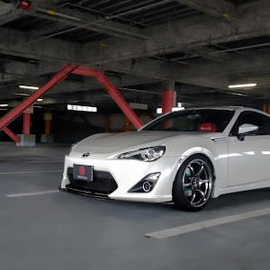 86 ZN6