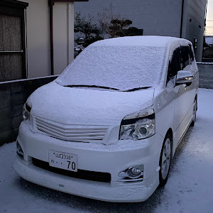 ヴォクシー ZRR70W