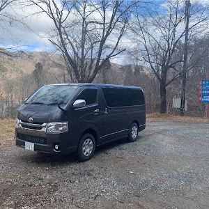 ハイエースバン GDH206V