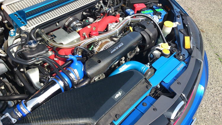 インプレッサ WRX STIのエンジンルーム清掃に関するカスタム事例の投稿画像1枚目