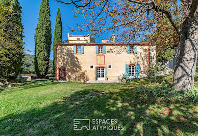 Maison avec piscine et terrasse 17