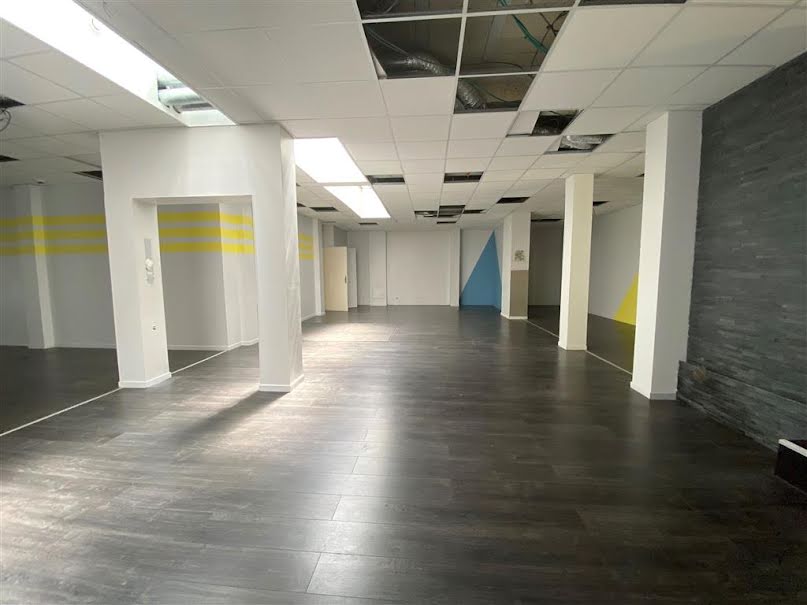 Location  locaux professionnels  308 m² à Malakoff (92240), 6 603 €