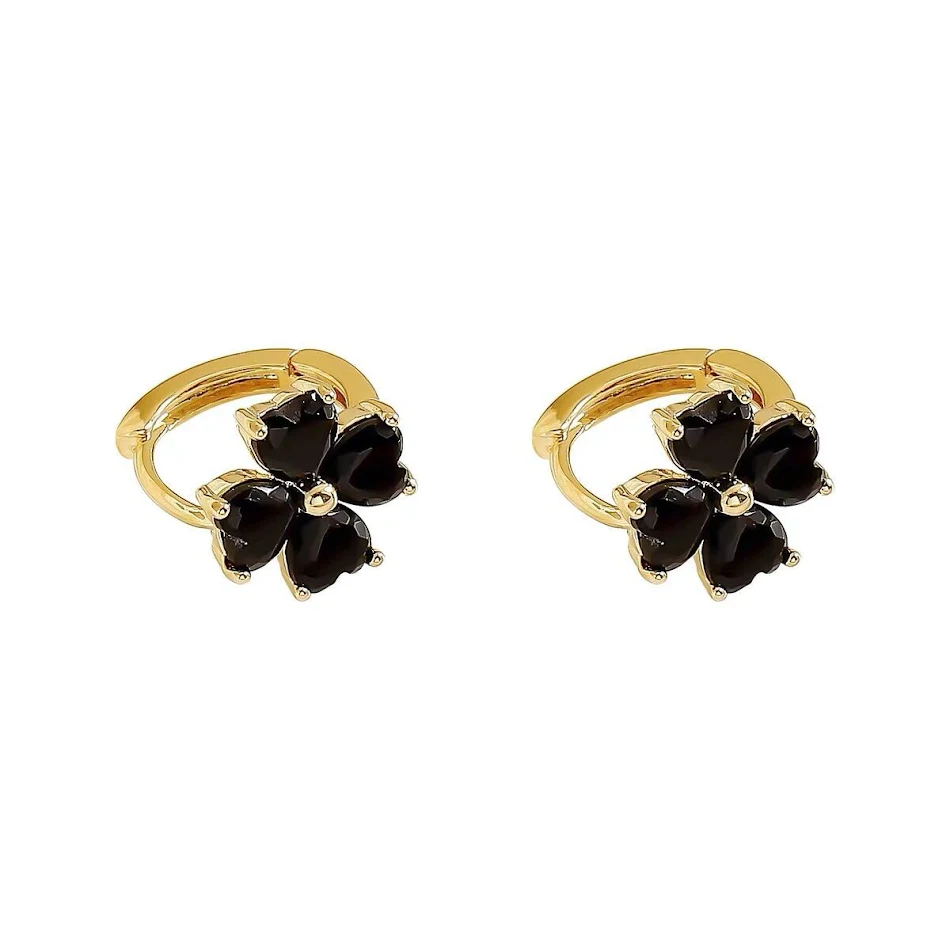 Boucles d'oreilles clous femme Fleur à quatre feuilles noires Niche Temperament, un accessoire élégant pour votre look quotidien.