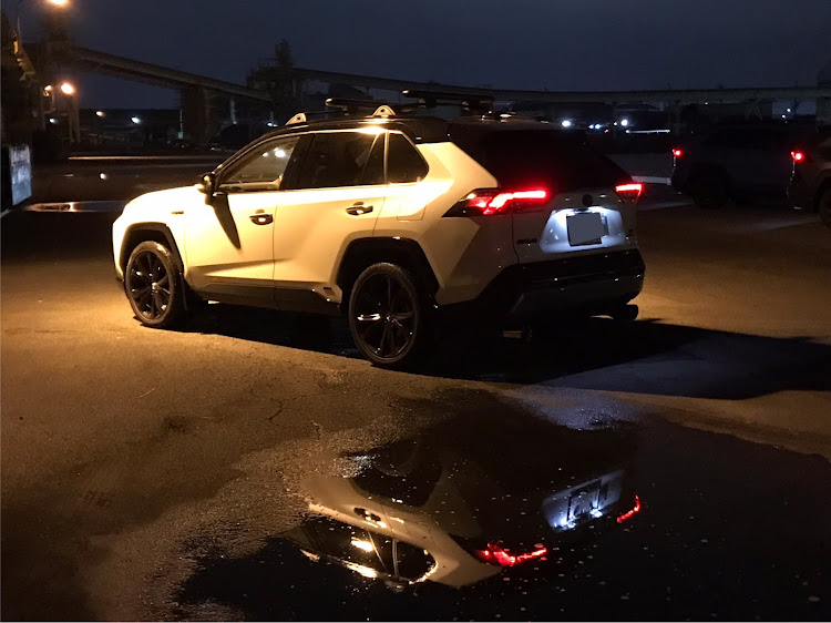 RAV4のあなたのテールは？・北米トヨタ純正・リアサイドマーカー・北米rav4・USDMに関するカスタム事例の投稿画像1枚目