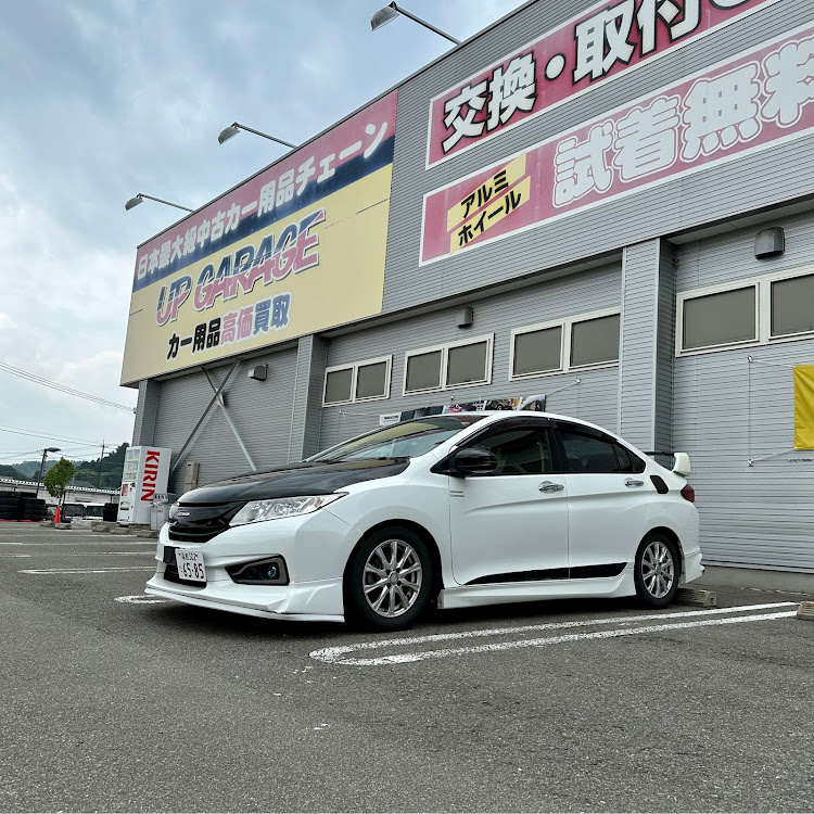 グレイスのアップガレージに関するカスタム事例の投稿画像1枚目