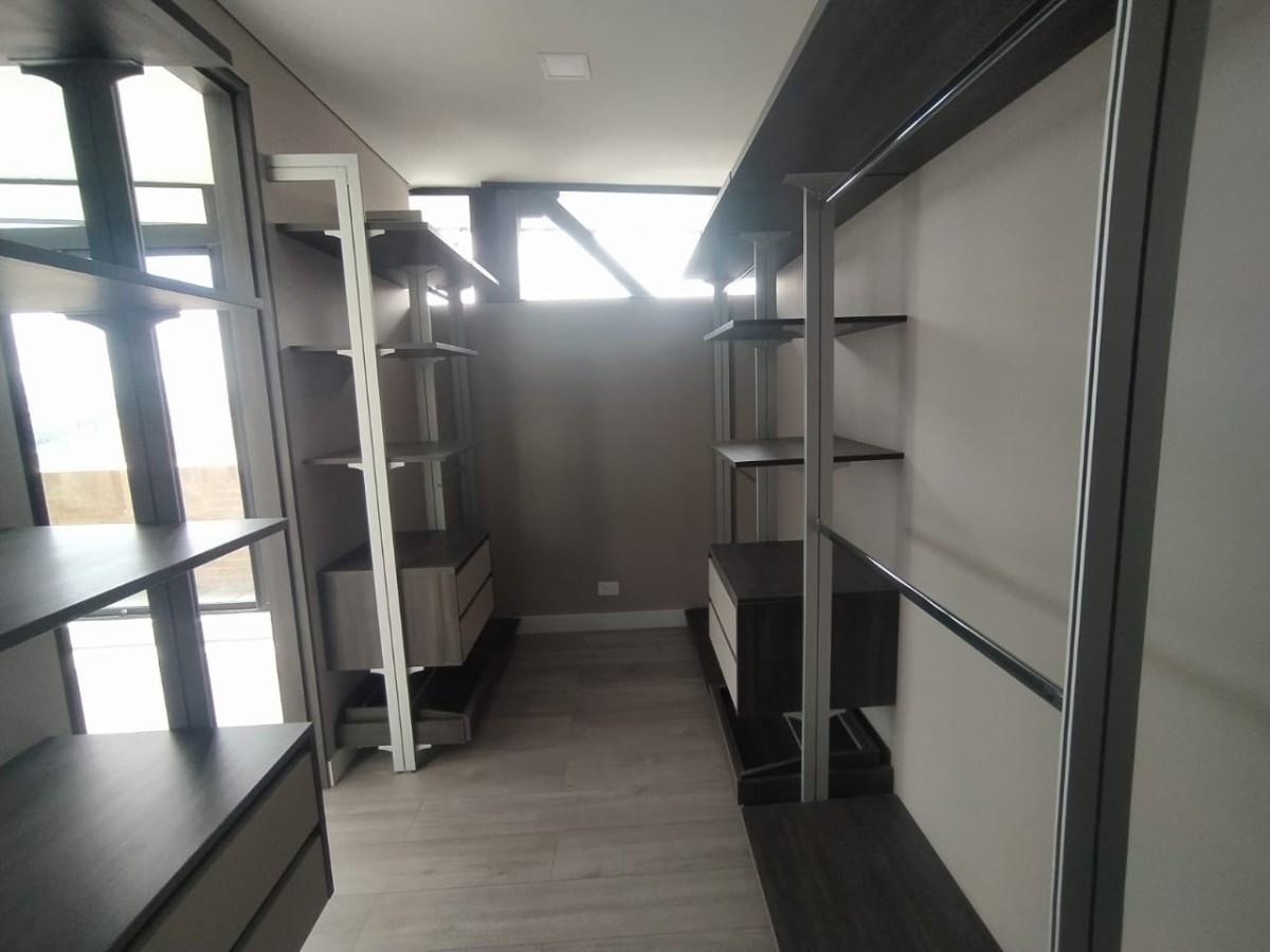 Apartamento En Venta - Santa Barbara Alta, Bogota