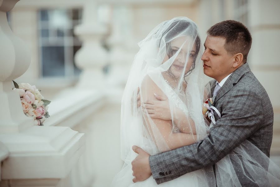 Fotógrafo de bodas Aleksandr Larshin (alexfotolove). Foto del 2 de marzo 2020