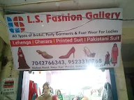 L.S. Fashion Gallery photo 2
