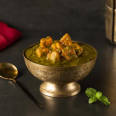 Saag Paneer Gravy Serves 2